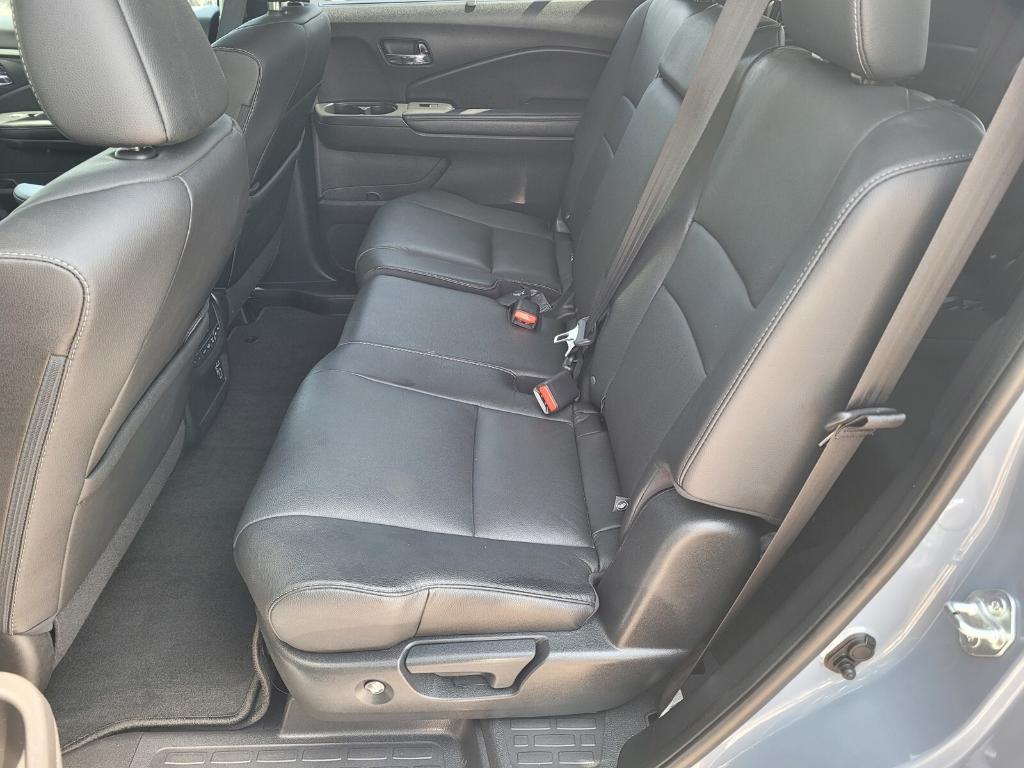 used 2022 Honda Pilot car, priced at $35,987