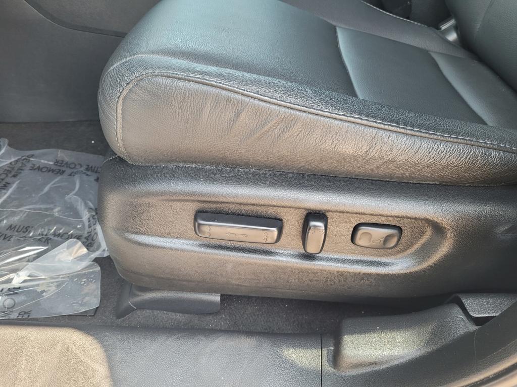 used 2022 Honda Pilot car, priced at $35,987