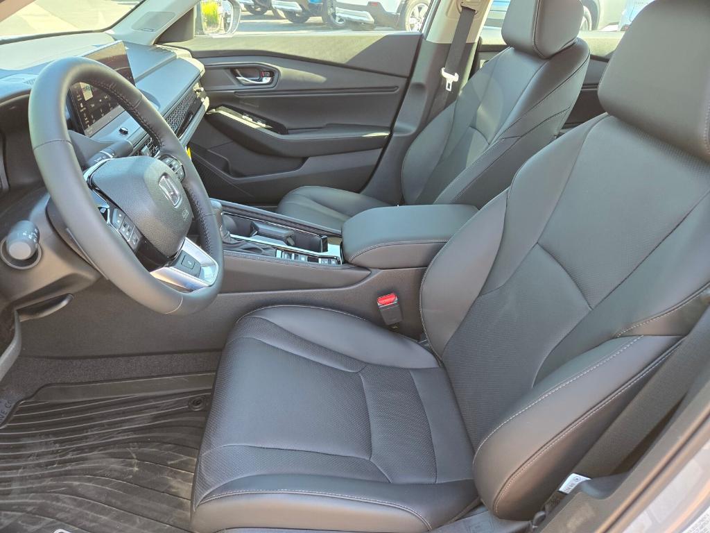 new 2025 Honda Accord Hybrid car, priced at $42,600