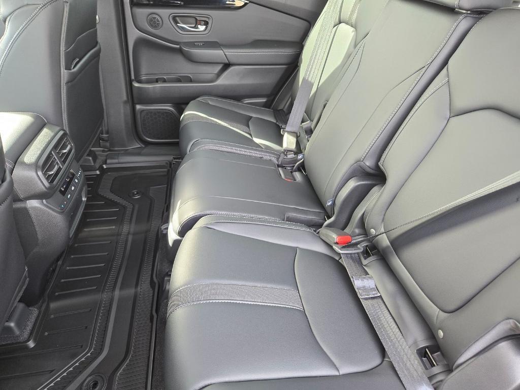 new 2025 Honda Pilot car, priced at $53,200