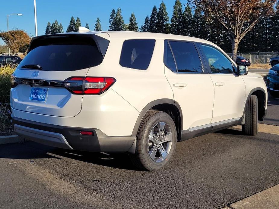 new 2025 Honda Pilot car, priced at $46,645