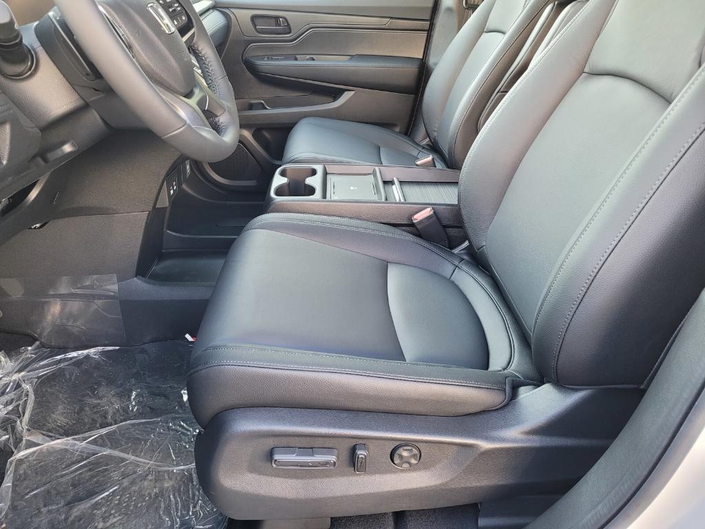 new 2025 Honda Odyssey car, priced at $45,820