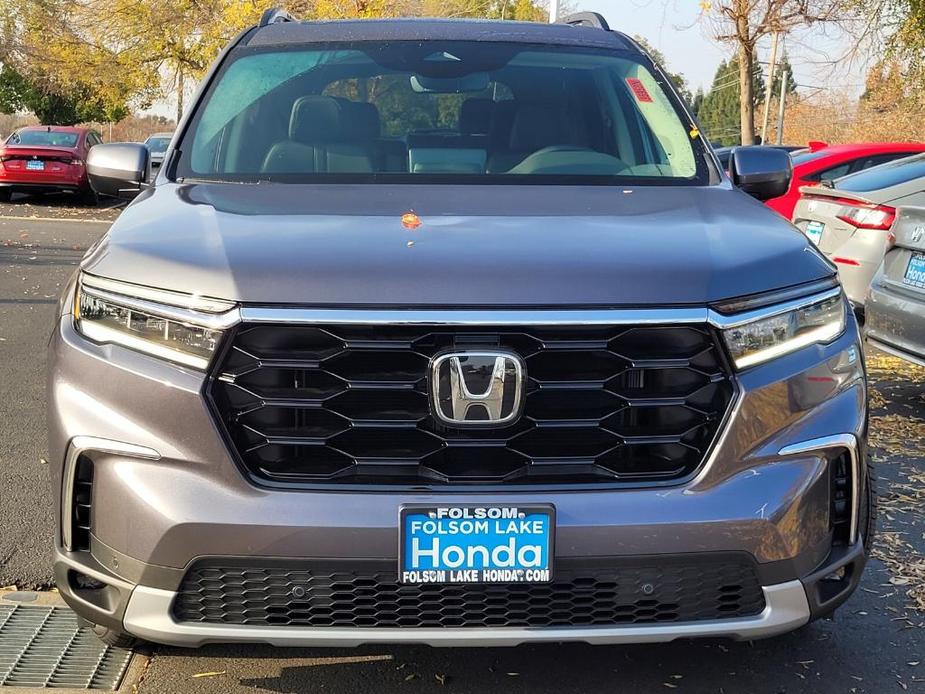 new 2025 Honda Pilot car, priced at $50,190