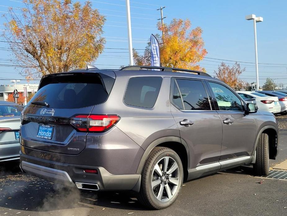 new 2025 Honda Pilot car, priced at $50,190