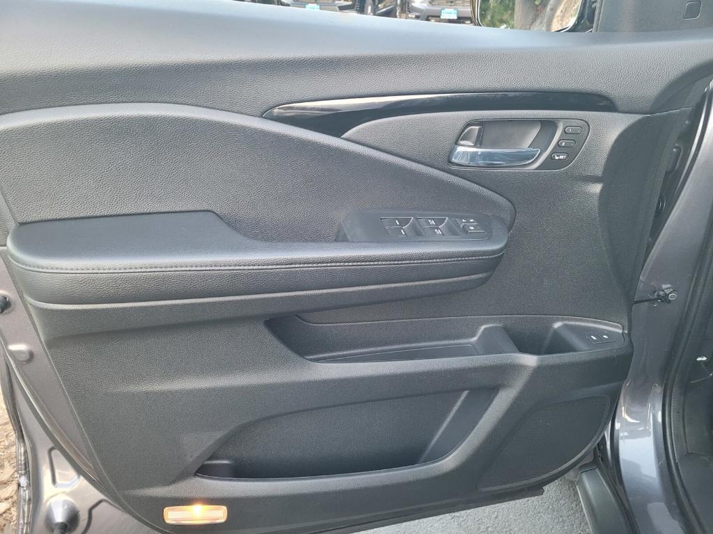 used 2022 Honda Pilot car, priced at $34,840
