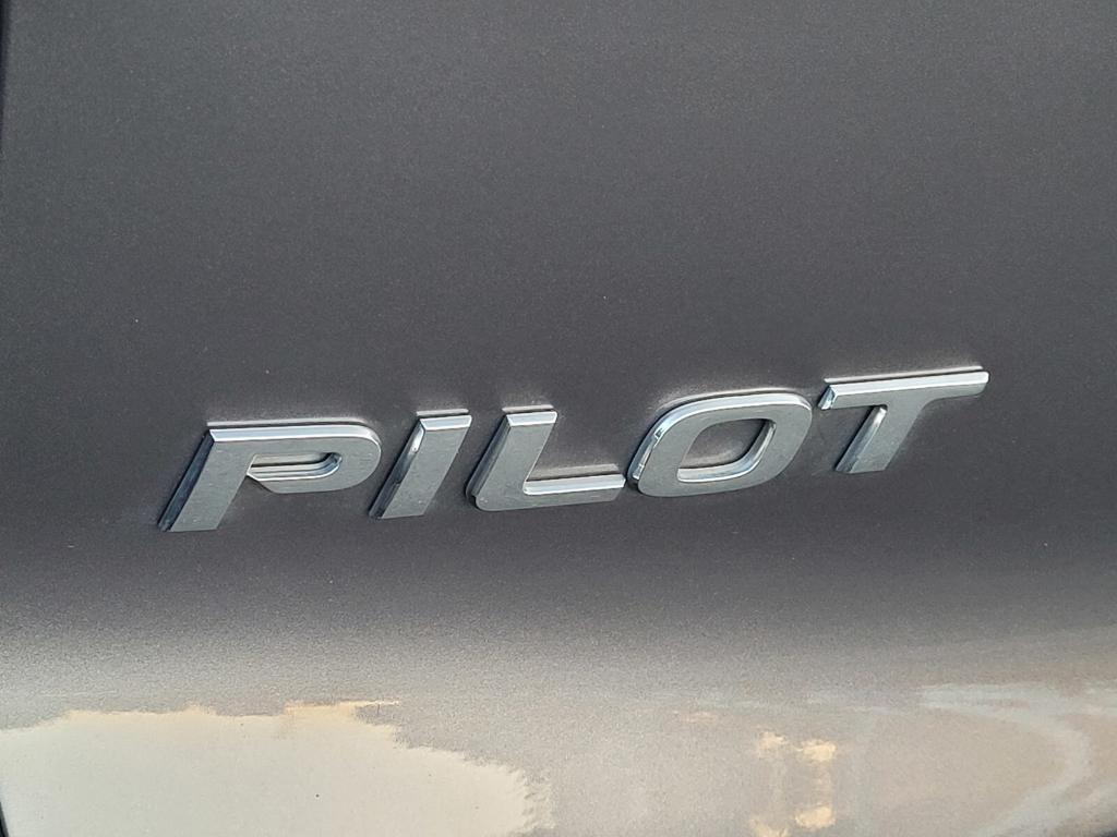 used 2022 Honda Pilot car, priced at $34,840