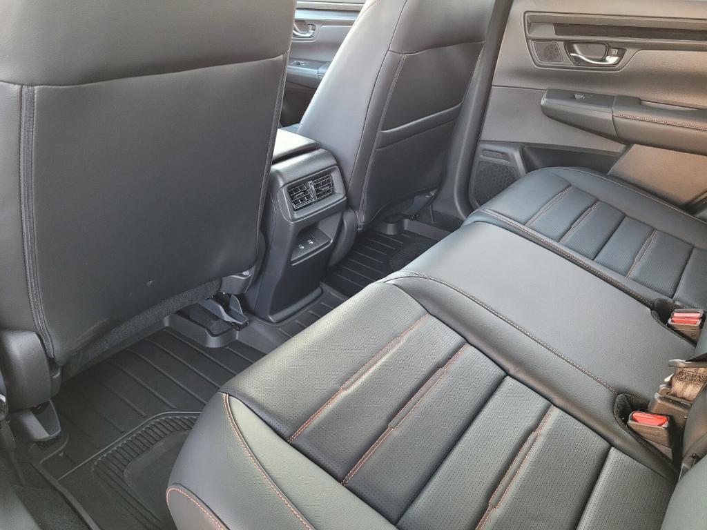 new 2025 Honda CR-V Hybrid car, priced at $41,195