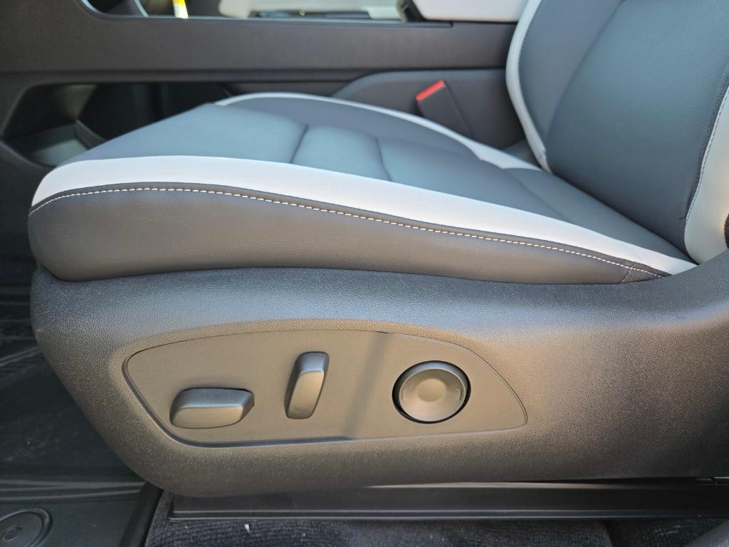 new 2025 Honda Prologue car, priced at $55,300