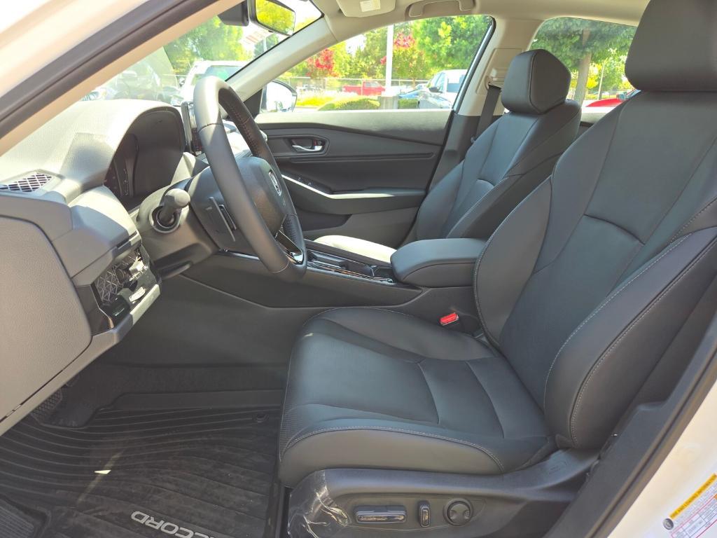 new 2025 Honda Accord Hybrid car, priced at $38,240
