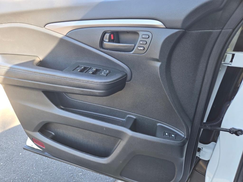used 2022 Honda Passport car, priced at $30,948