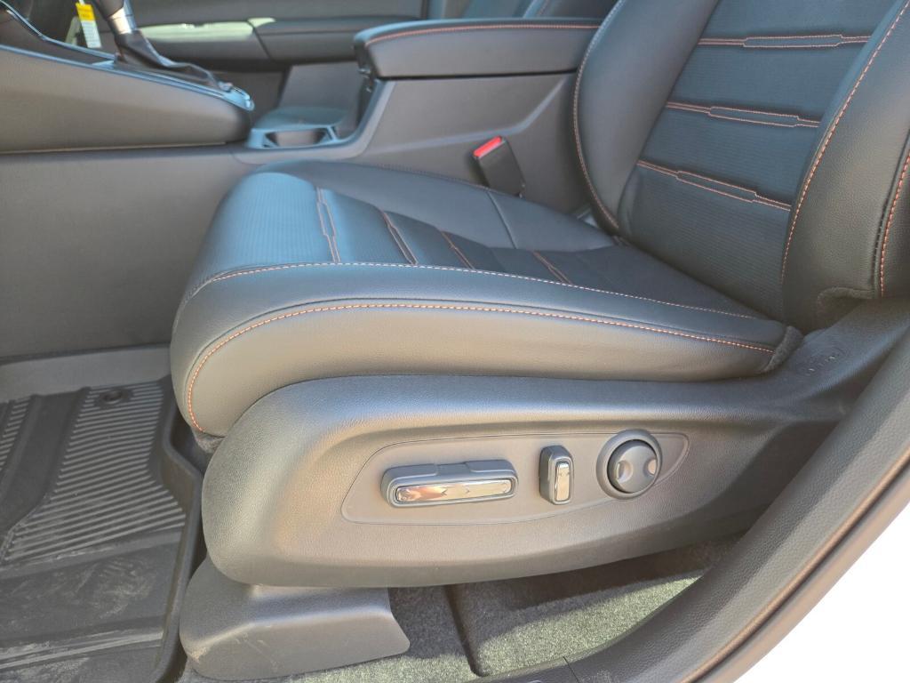 new 2026 Honda CR-V Hybrid car, priced at $42,270