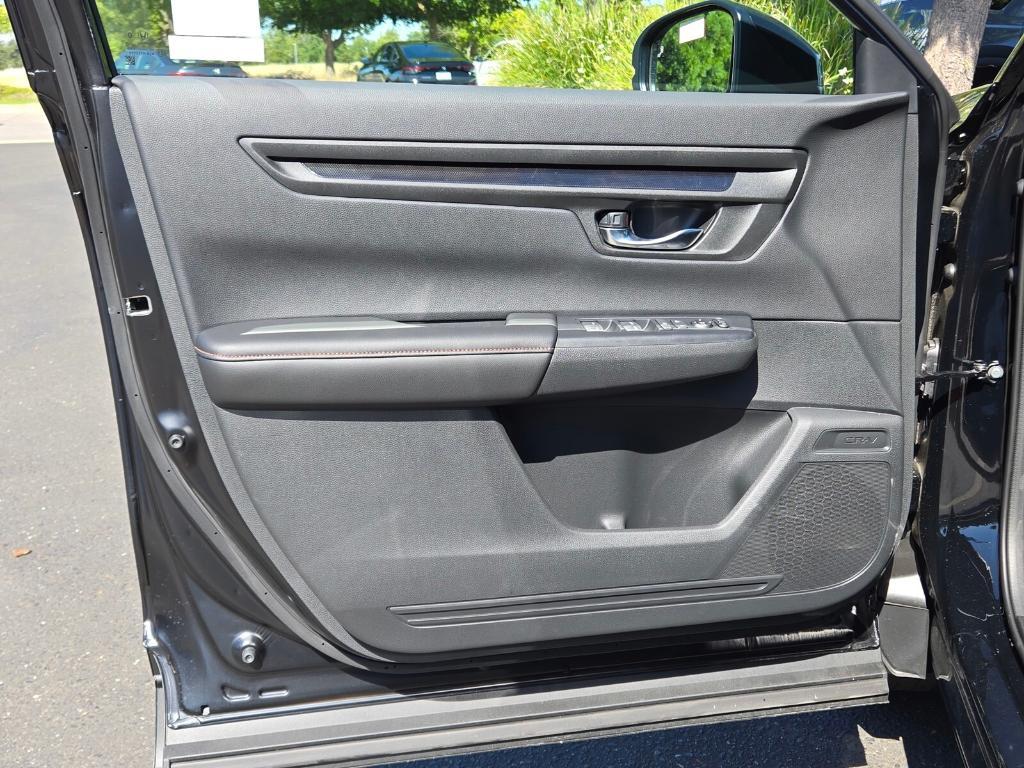 new 2026 Honda CR-V Hybrid car, priced at $38,775