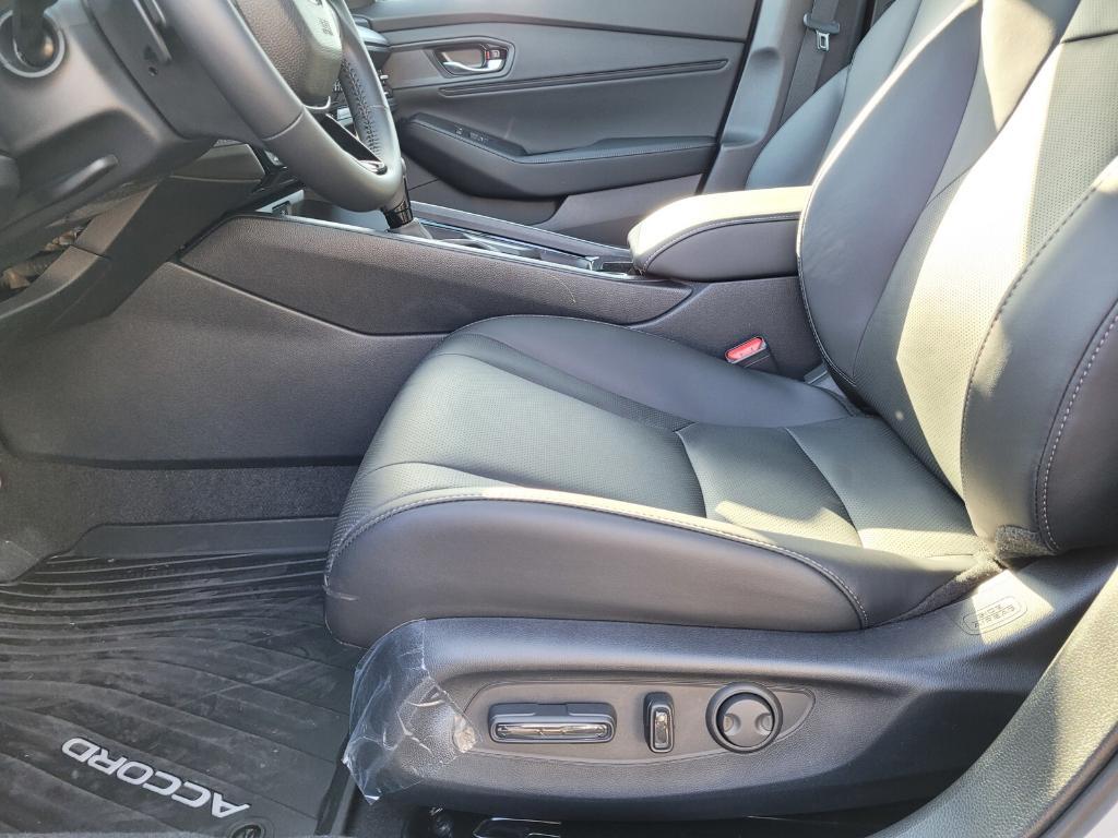 new 2025 Honda Accord Hybrid car, priced at $38,220