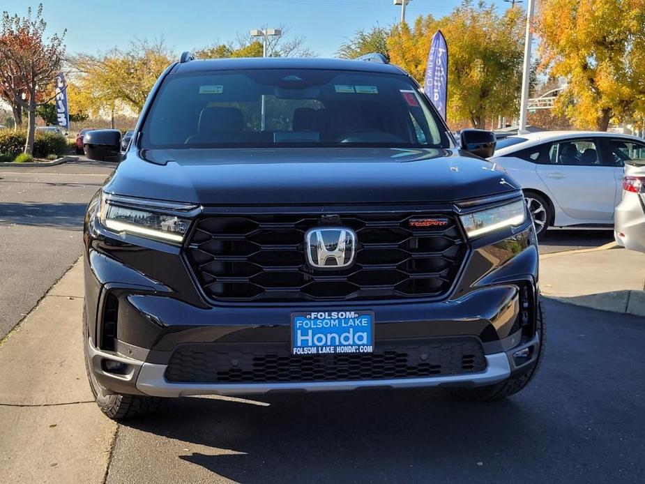 new 2025 Honda Pilot car, priced at $52,090