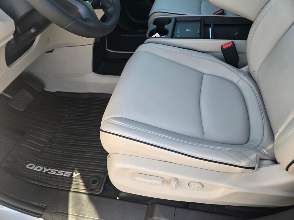 new 2026 Honda Odyssey car, priced at $50,685