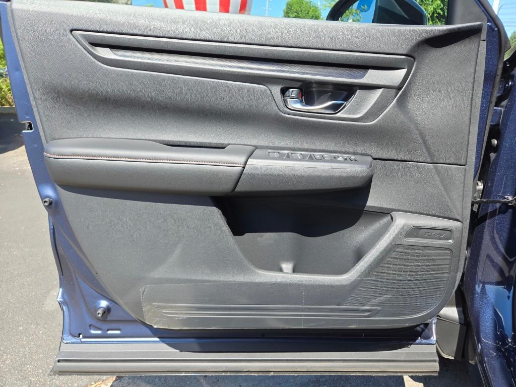 new 2026 Honda CR-V Hybrid car, priced at $40,275