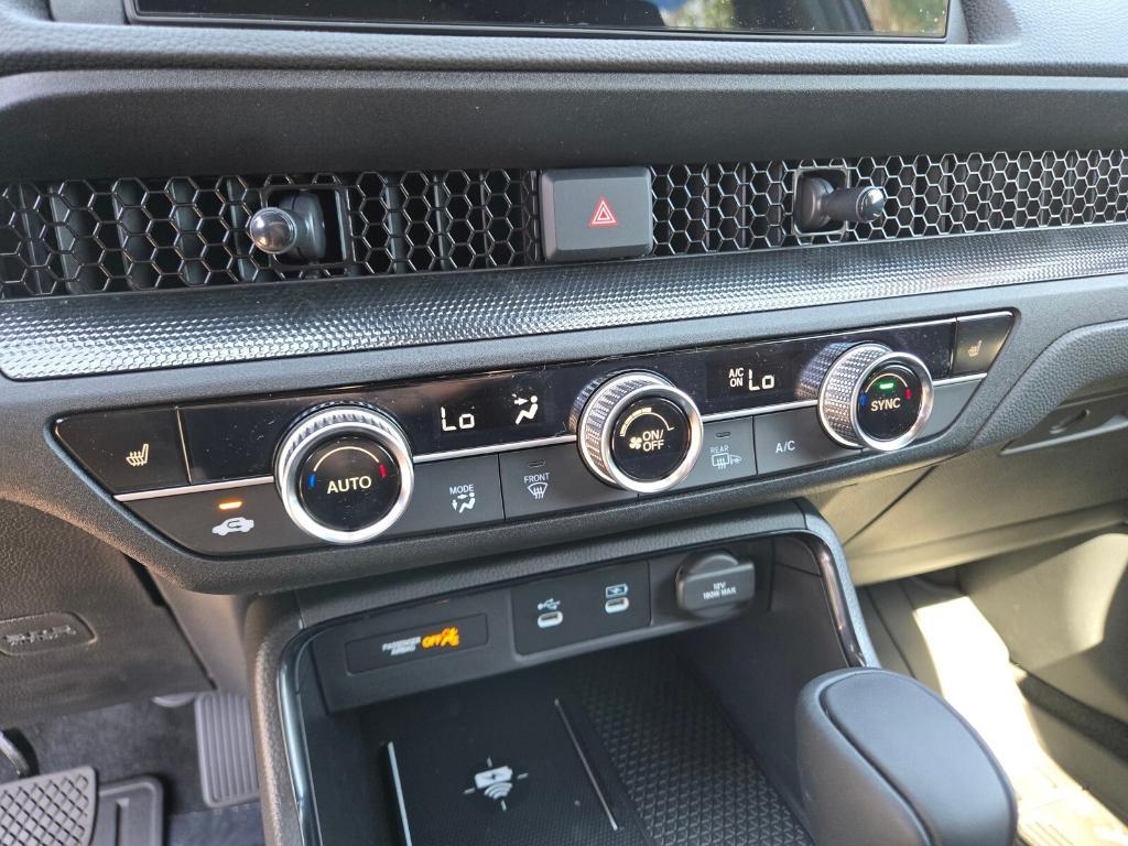 new 2026 Honda CR-V Hybrid car, priced at $40,275