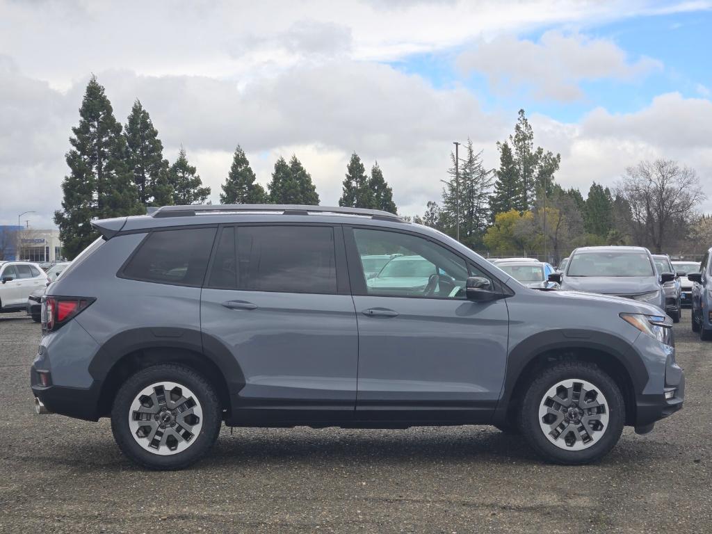 new 2025 Honda Passport car, priced at $51,345