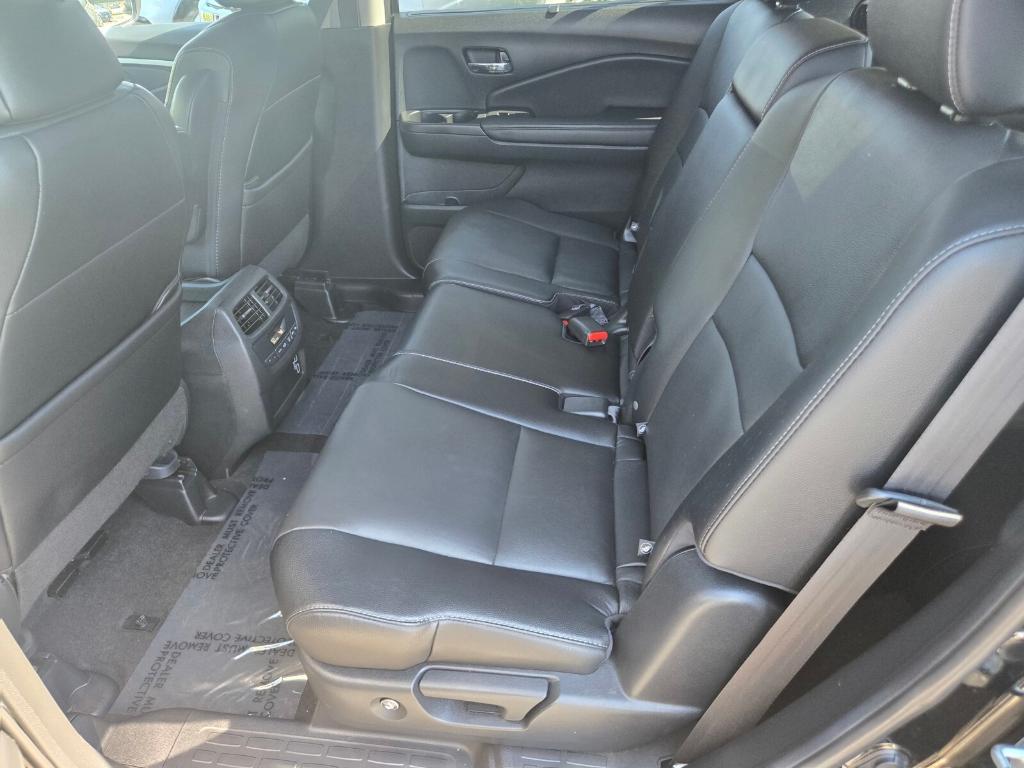 used 2022 Honda Pilot car, priced at $33,423