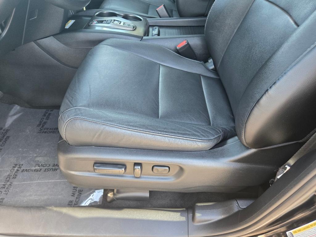 used 2022 Honda Pilot car, priced at $33,423