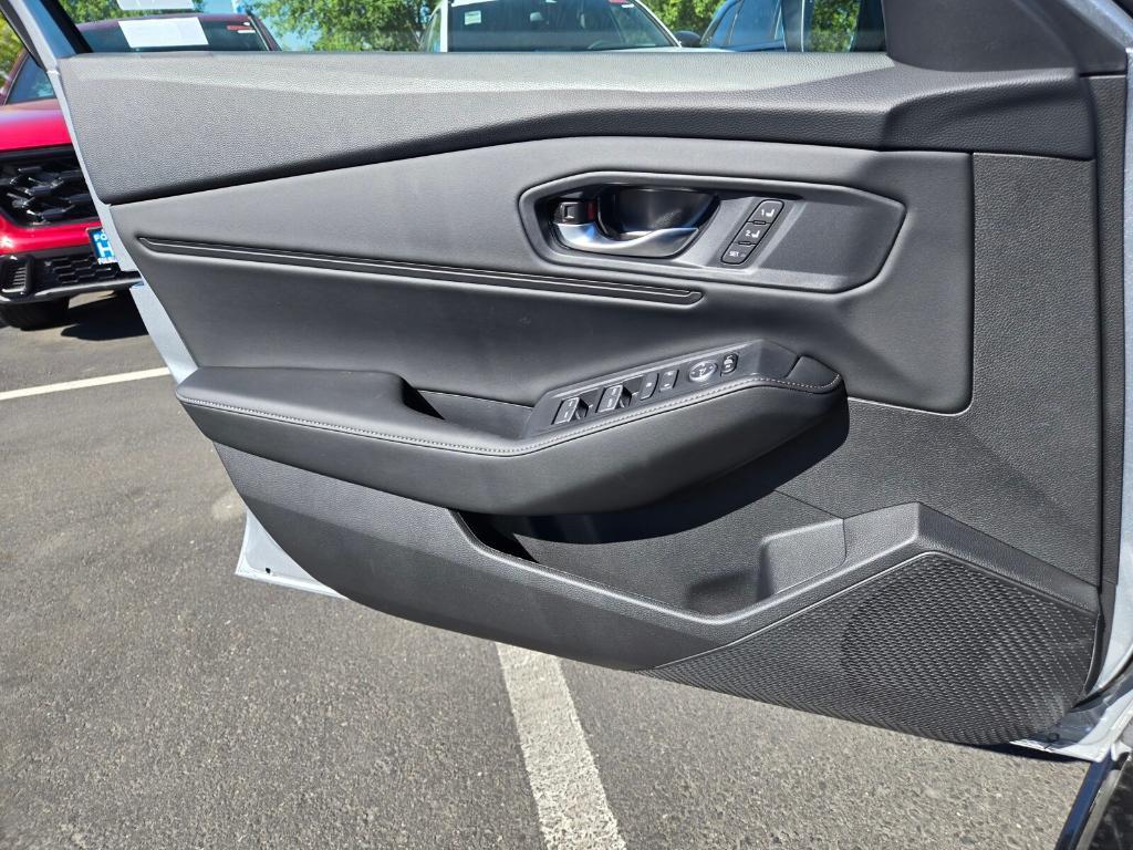 new 2025 Honda Accord Hybrid car, priced at $38,265