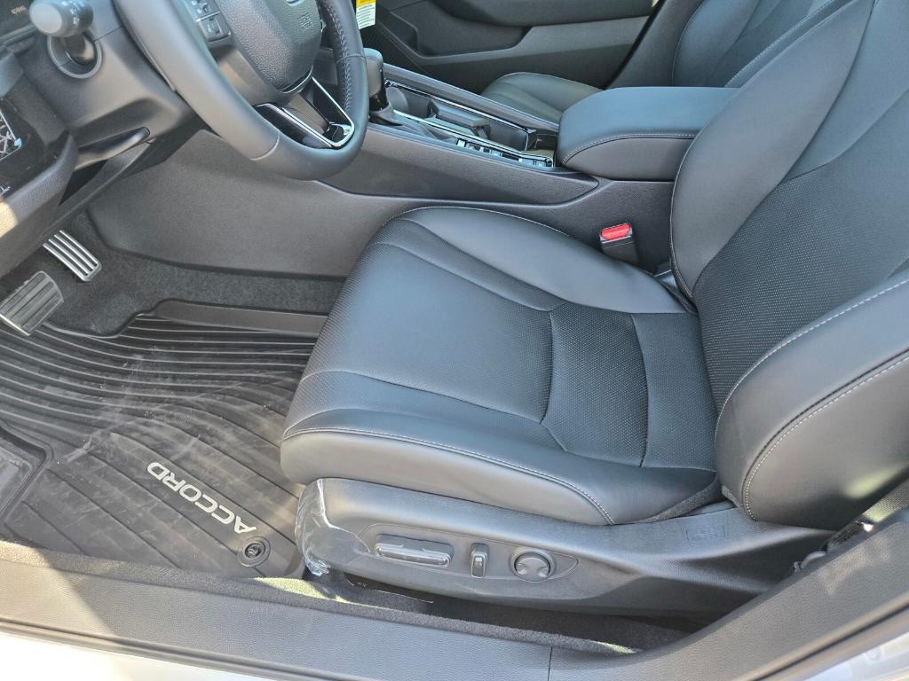 new 2025 Honda Accord Hybrid car, priced at $38,265
