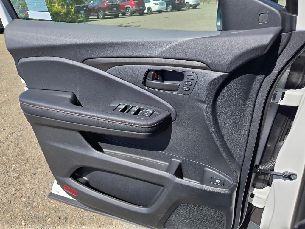 new 2025 Honda Ridgeline car, priced at $49,275