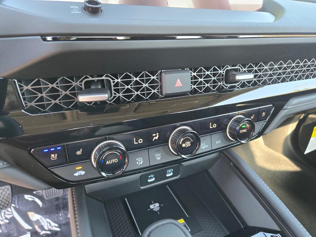 new 2025 Honda Accord Hybrid car, priced at $42,145