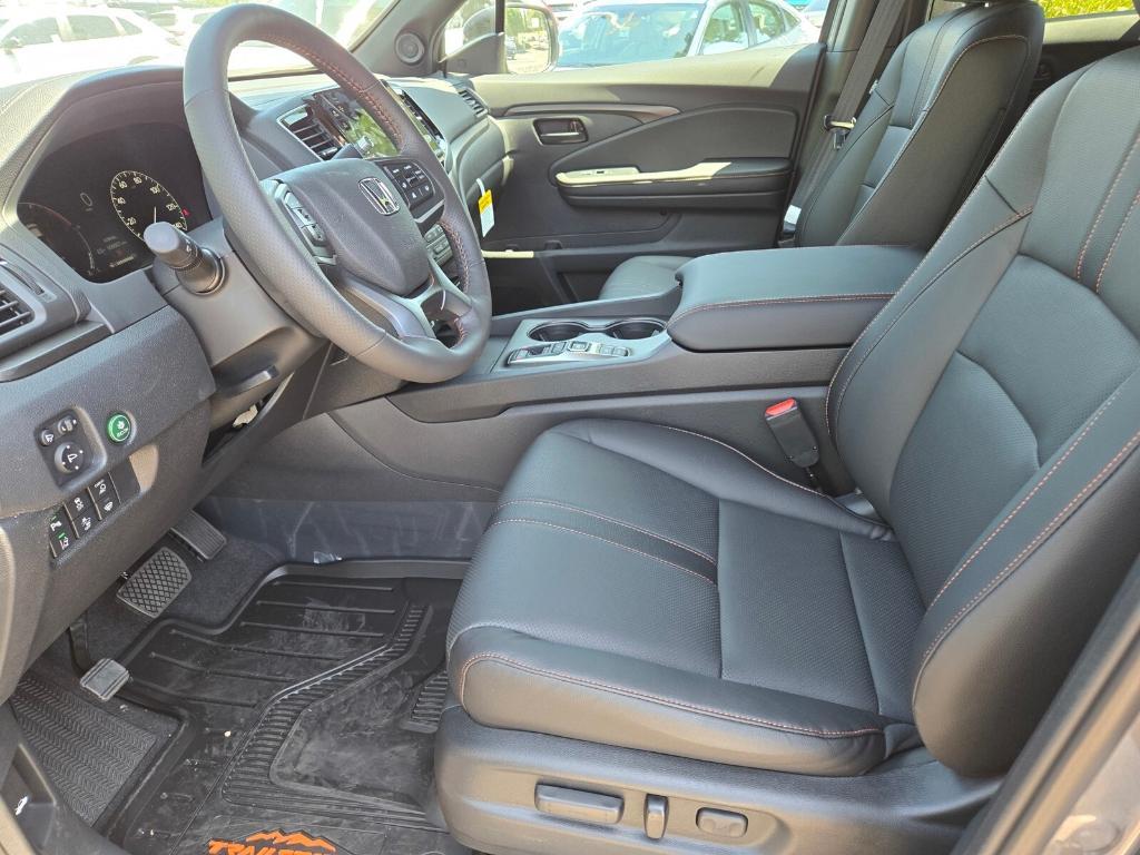 new 2025 Honda Ridgeline car, priced at $48,525