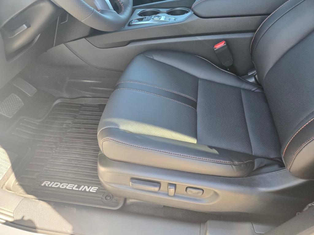new 2025 Honda Ridgeline car, priced at $50,925