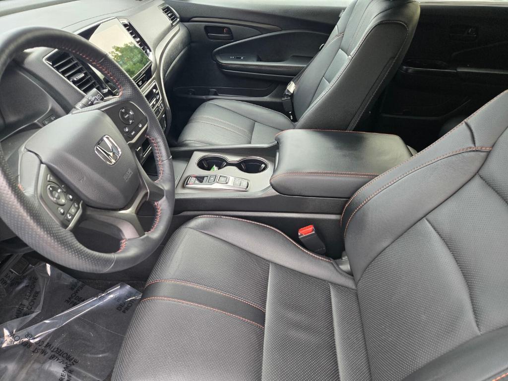 used 2025 Honda Passport car, priced at $41,499