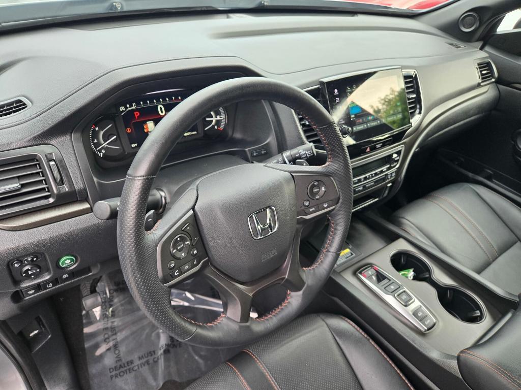 used 2025 Honda Passport car, priced at $41,499