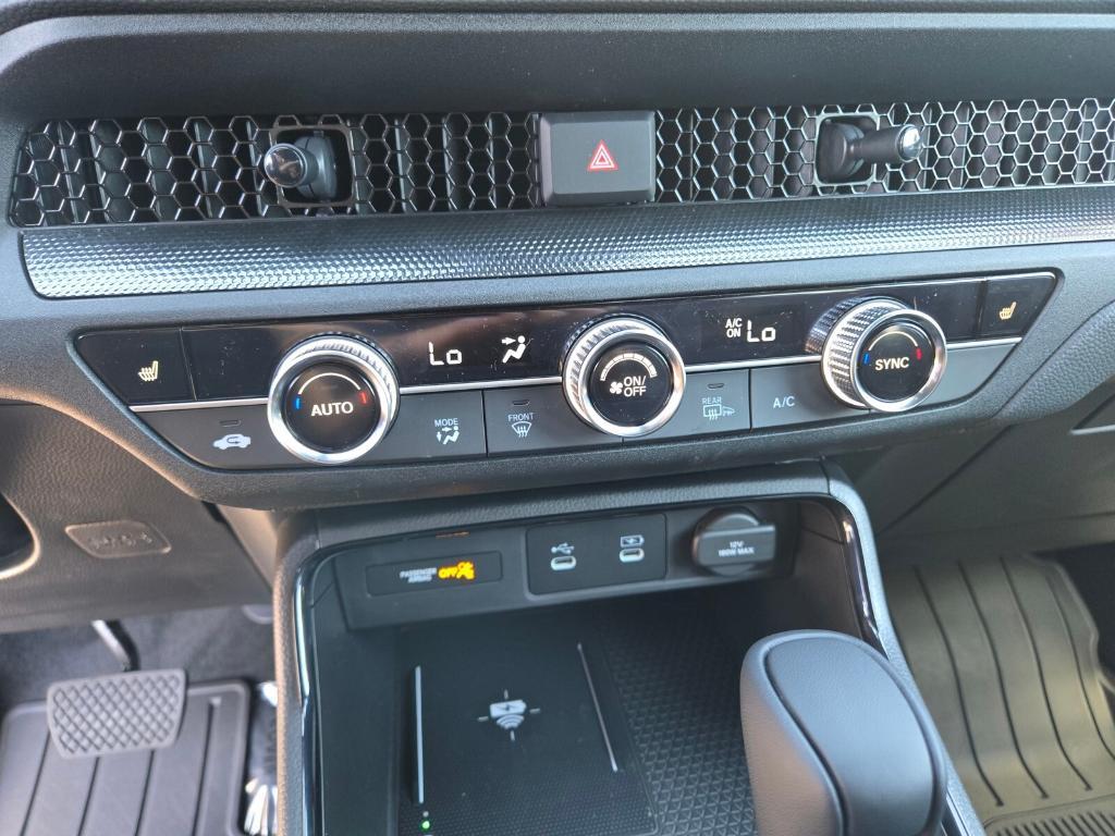 new 2026 Honda CR-V Hybrid car, priced at $43,825