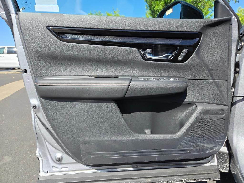 new 2025 Honda CR-V Hybrid car, priced at $44,190
