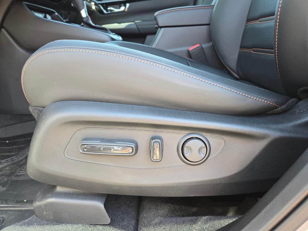 new 2025 Honda CR-V Hybrid car, priced at $44,190