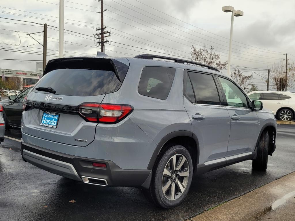 new 2025 Honda Pilot car