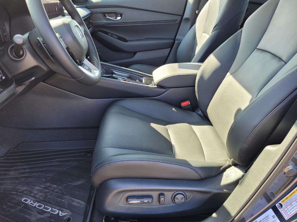 new 2025 Honda Accord Hybrid car, priced at $42,145