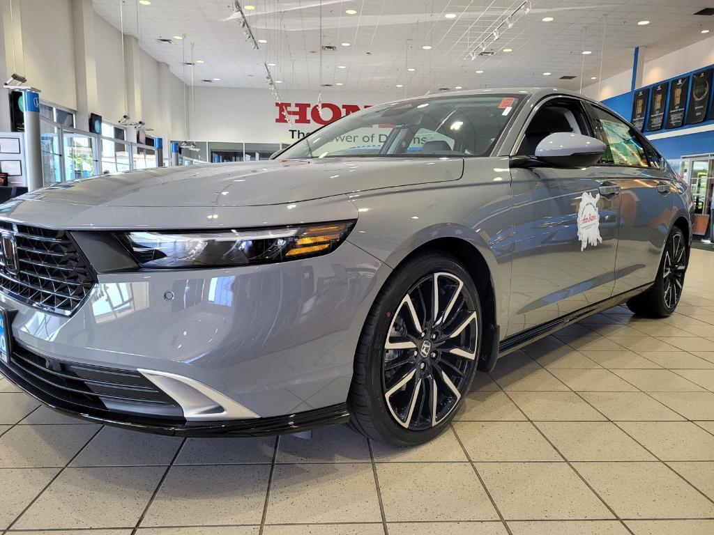 new 2025 Honda Accord Hybrid car, priced at $42,600