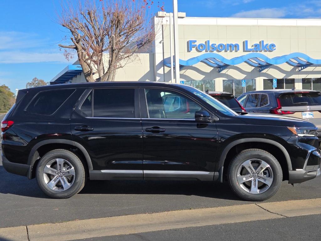 new 2025 Honda Pilot car, priced at $46,590