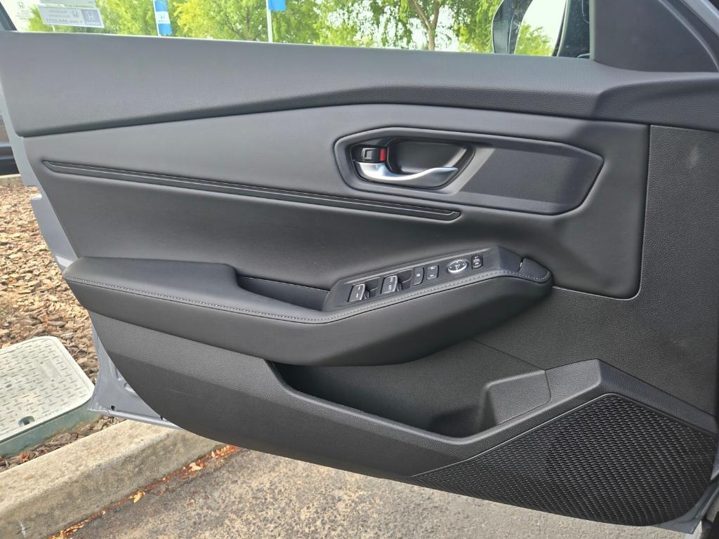 new 2025 Honda Accord Hybrid car