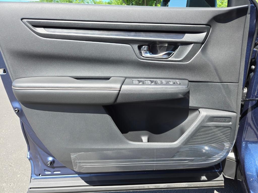 new 2025 Honda CR-V Hybrid car, priced at $37,740