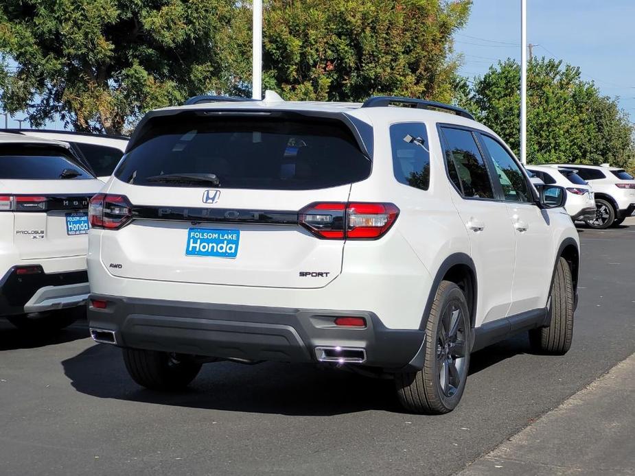 new 2025 Honda Pilot car, priced at $45,445