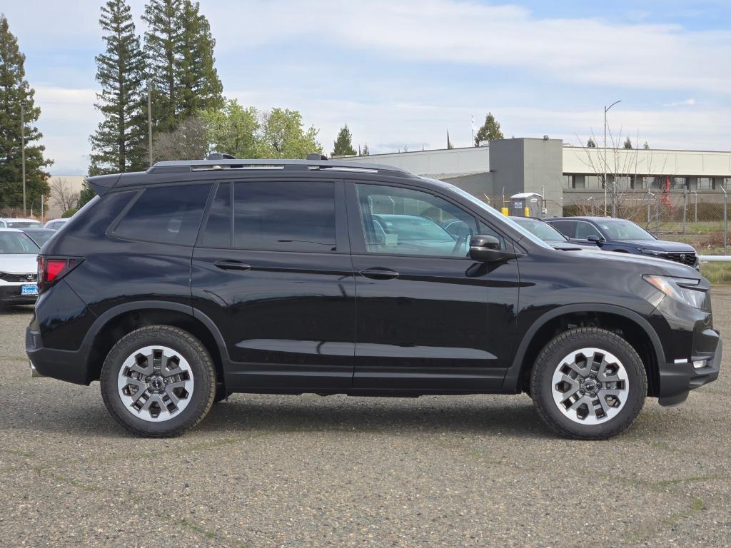 new 2025 Honda Passport car, priced at $50,985