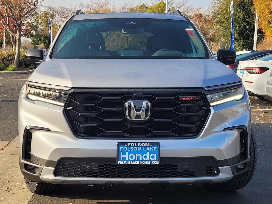 new 2025 Honda Pilot car, priced at $52,875