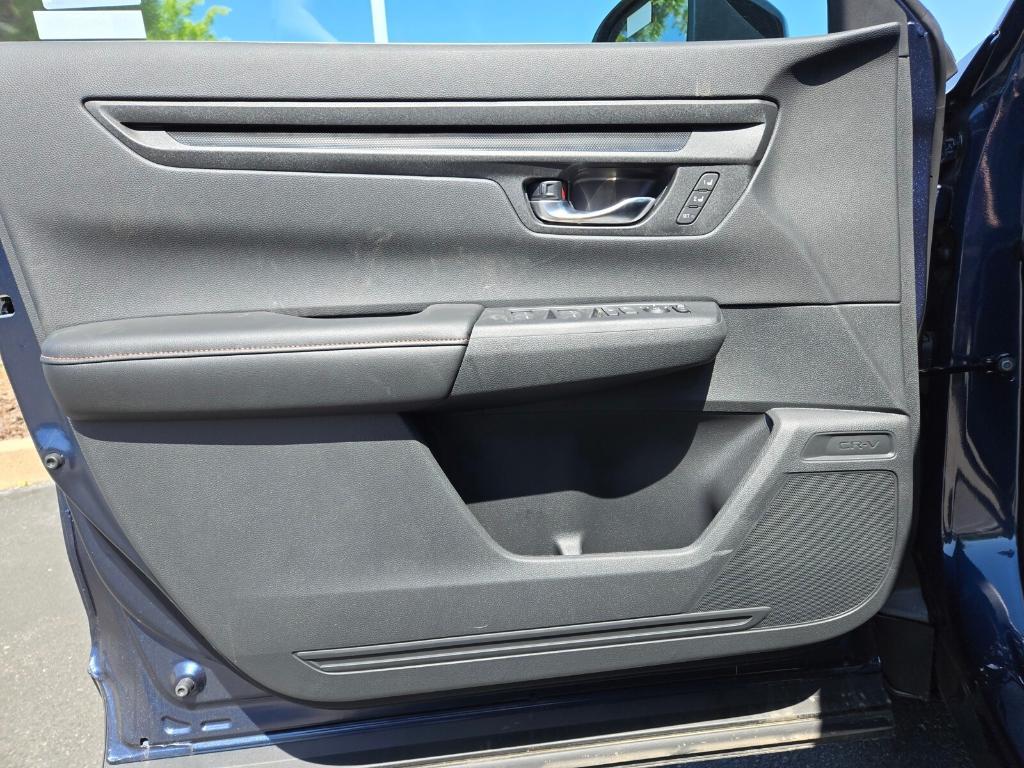 new 2025 Honda CR-V Hybrid car, priced at $40,740