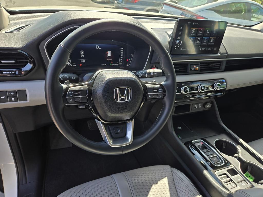 used 2023 Honda Pilot car, priced at $46,771
