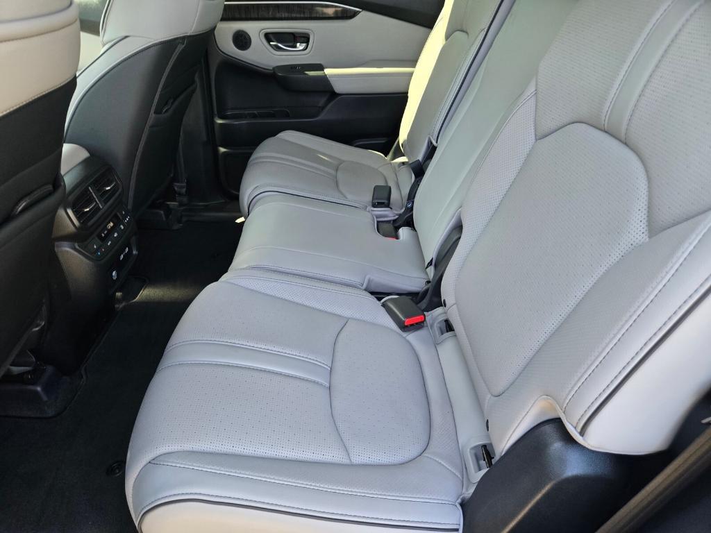 used 2023 Honda Pilot car, priced at $46,771