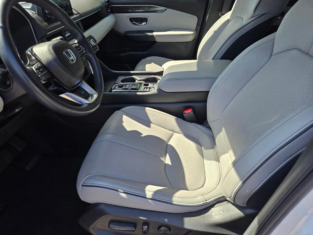 used 2023 Honda Pilot car, priced at $46,771