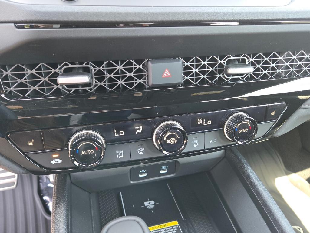 new 2025 Honda Accord Hybrid car, priced at $38,220