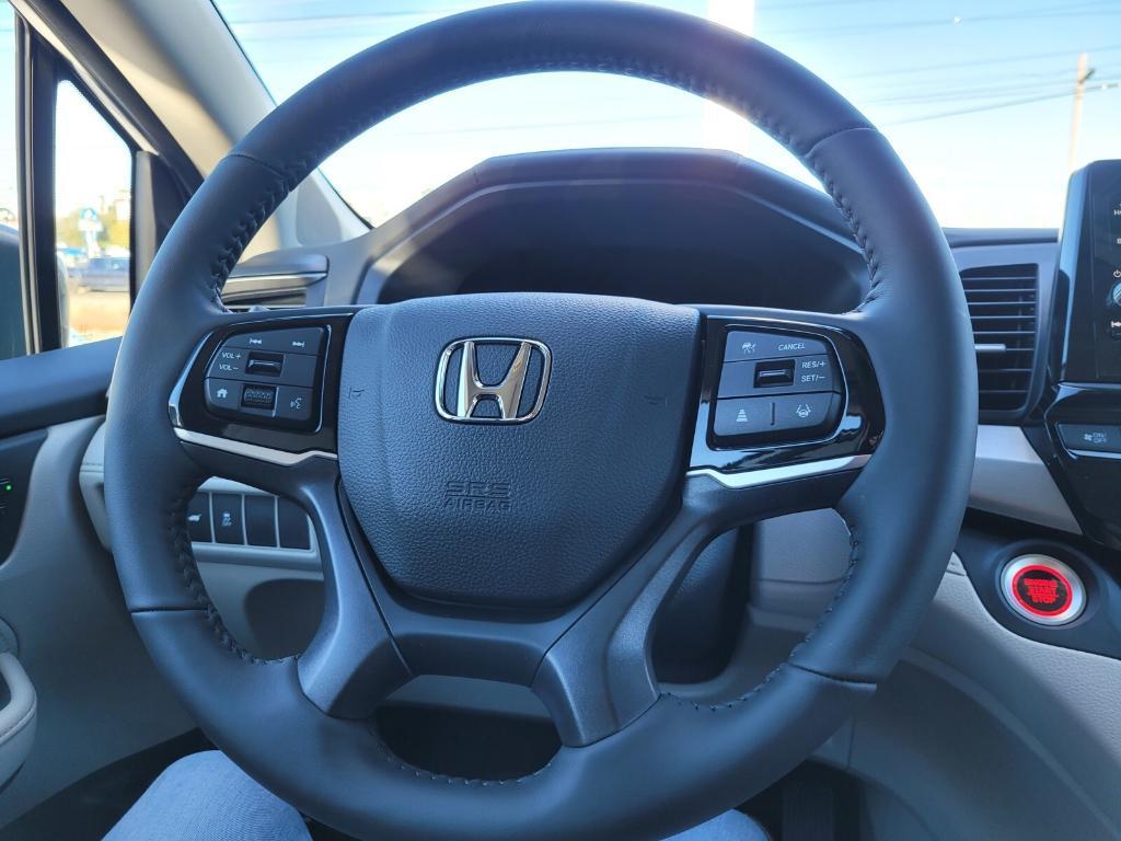 new 2025 Honda Odyssey car, priced at $46,850